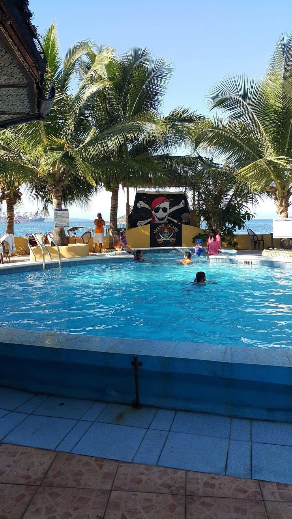 Treasure Island Resort Olongapo Exteriér fotografie